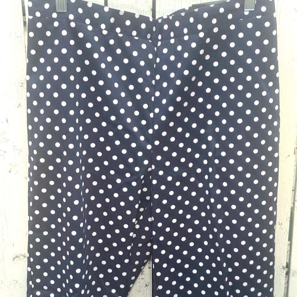 Alfred Dunner Navy Polka Dot Capri  Pants Ship Shape Size 12 $8 Lions Gate SALE